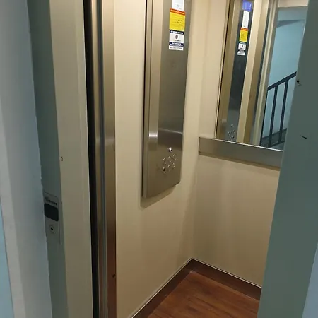 Sandstone St Julian's - 2 Bedrooms Διαμέρισμα *